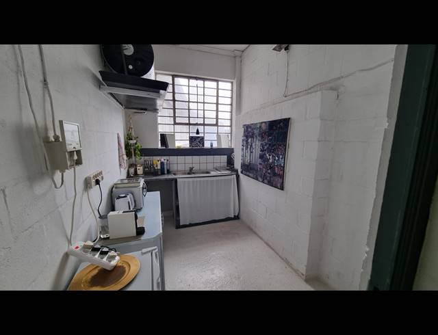 117M² BUSINESS TO LET IN OBSERVATORY